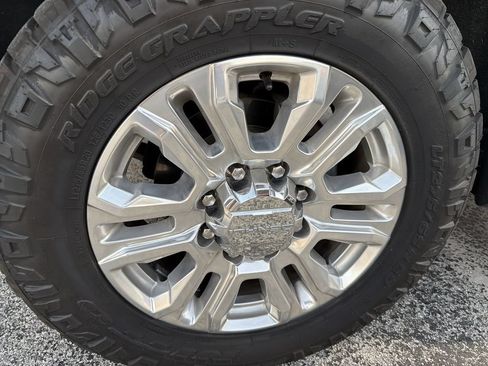 Used 2020 GMC Sierra 2500 Denali w/ Denali Ultimate Package AWD/4WD image 5