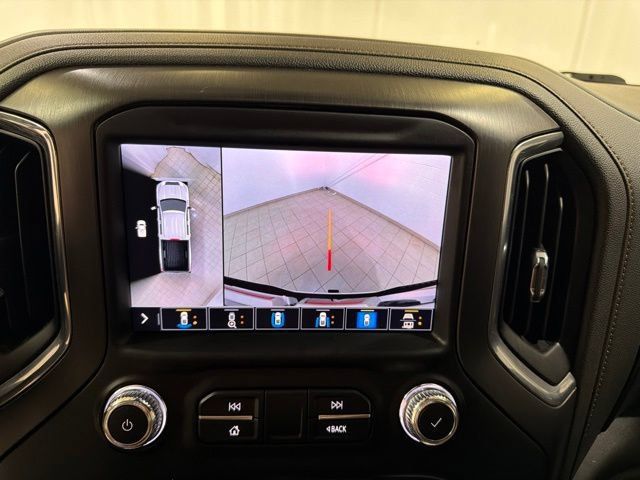 Used 2023 GMC Sierra 2500 AT4 w/ AT4 Preferred Package AWD/4WD image 18