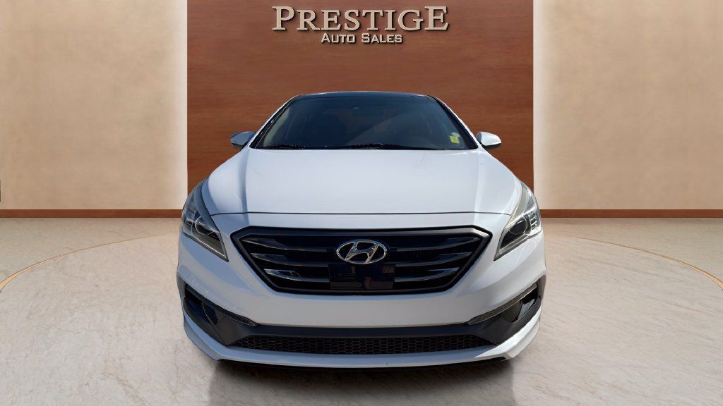 Used 2017 Hyundai Sonata Limited 2.0T FWD image 4