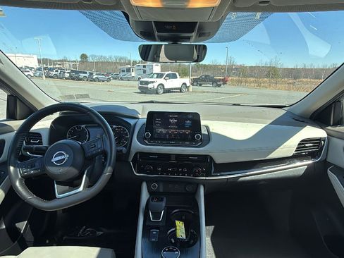 Used 2023 Nissan Rogue SL image 27