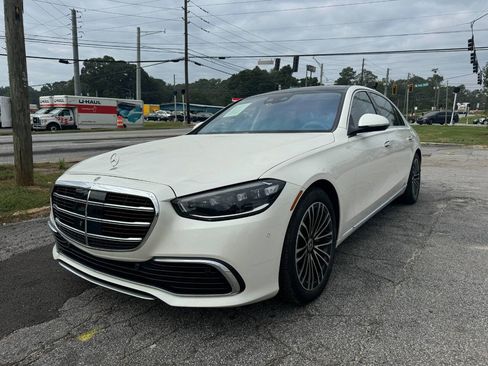 Used 2021 Mercedes-Benz S 580 4MATIC Sedan image 2