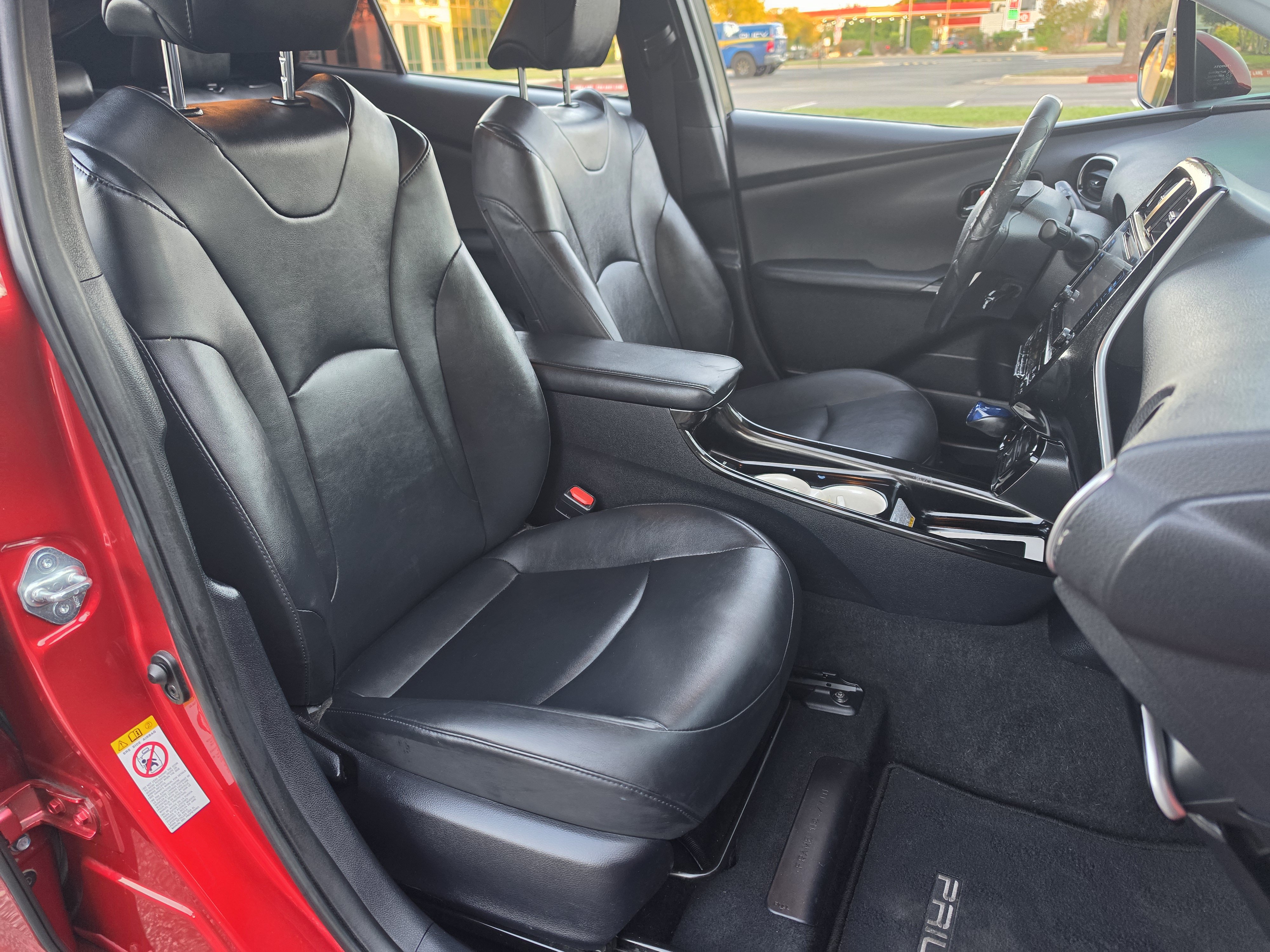 Used 2016 Toyota Prius Four FWD image 15