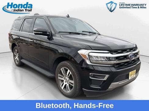 Used 2024 Ford Expedition Limited image 3