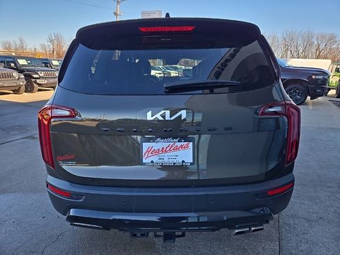 Used 2022 Kia Telluride EX w/ EX Premium Package image 8