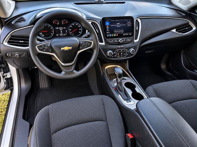 Used 2022 Chevrolet Malibu LT FWD image 13