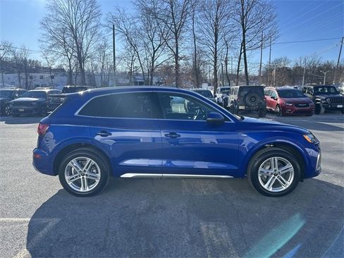 Used 2024 Audi Q5 e Premium Plus image 9
