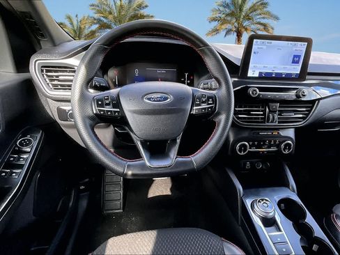 Used 2025 Ford Escape ST-Line FWD image 14