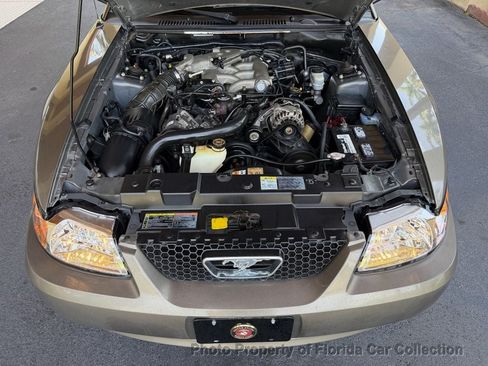 Used 2002 Ford Mustang Convertible RWD image 76