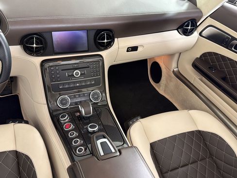 Used 2013 Mercedes-Benz SLS AMG GT Roadster image 28