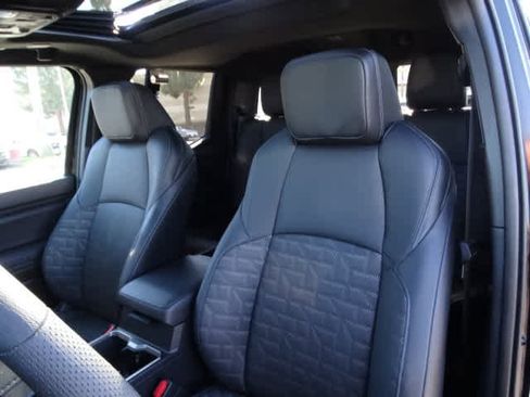 Used 2025 Toyota Tacoma TRD Sport image 19