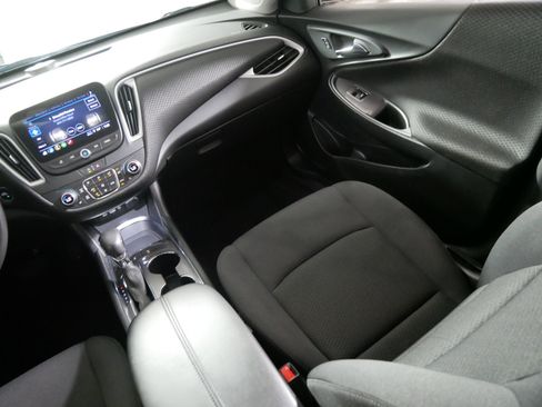Used 2022 Chevrolet Malibu LT FWD image 11
