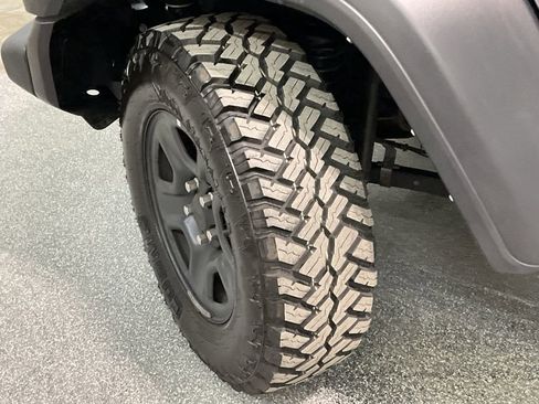 Used 2023 Jeep Wrangler Sport AWD/4WD image 31