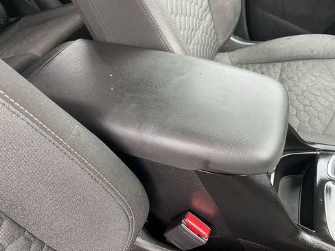 Used 2020 Chevrolet Equinox LT image 30