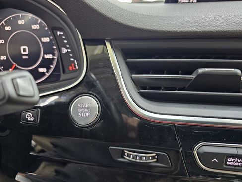 Used 2018 Audi Q7 3.0T Prestige AWD/4WD image 38