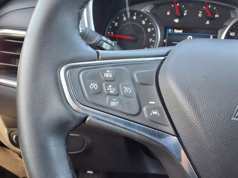 Used 2024 Chevrolet Equinox LT FWD image 15