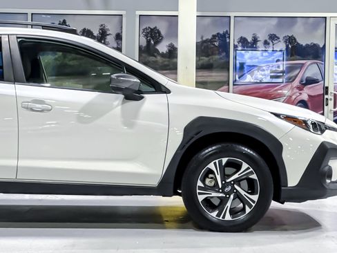 Used 2024 Subaru Crosstrek 2.0i Premium AWD/4WD image 33