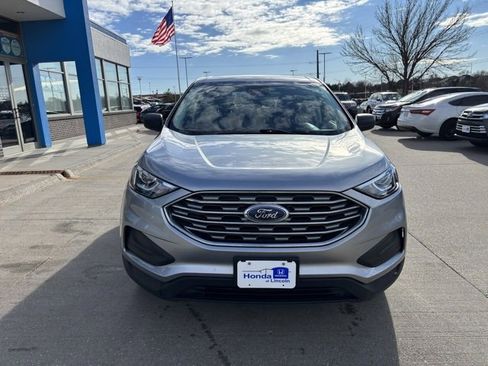 Used 2021 Ford Edge SE image 2