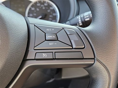 New 2025 Nissan Kicks Play S image 24