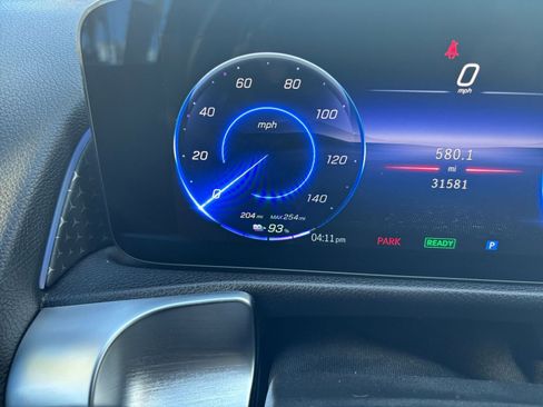 Used 2024 Mercedes-Benz EQB 250+ image 17