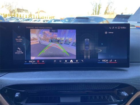 Used 2025 BMW 330i xDrive Sedan w/ M Sport Package image 24