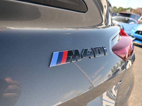 Used 2025 BMW Z4 M40i w/ Premium Package image 39