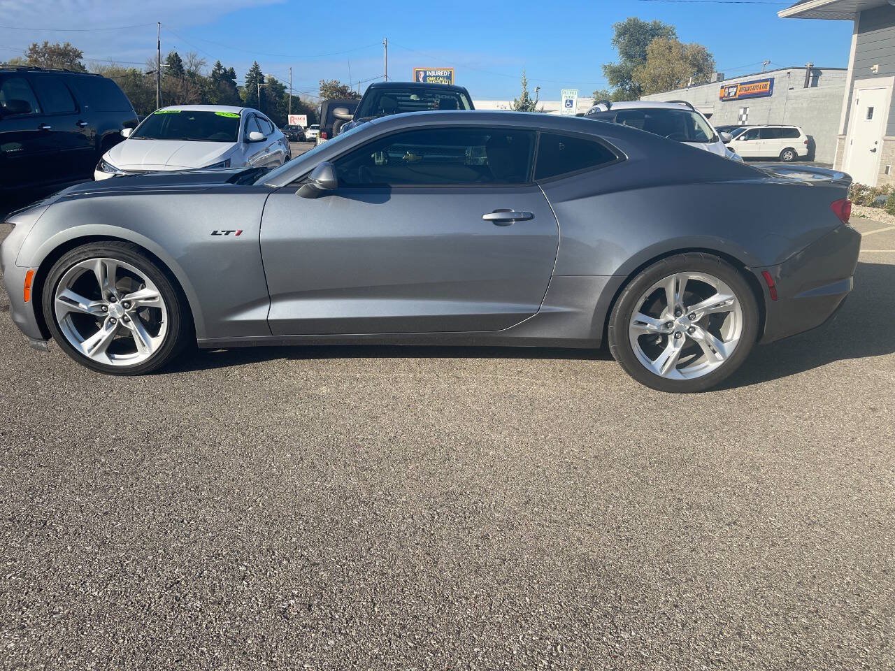 Used 2020 Chevrolet Camaro LT RWD image 8