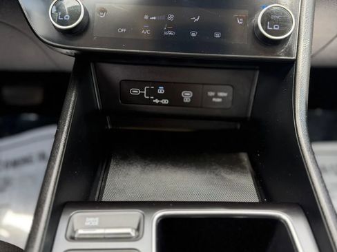 Used 2025 Hyundai Sonata SEL FWD image 23