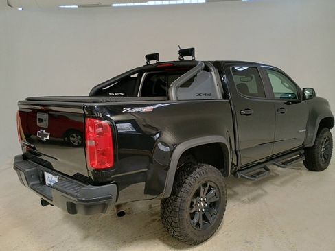 Used 2019 Chevrolet Colorado ZR2 w/ ZR2 Midnight Special Edition image 11