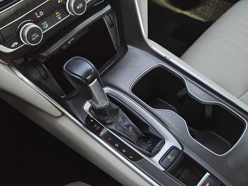 Used 2019 Honda Accord EX-L image 19