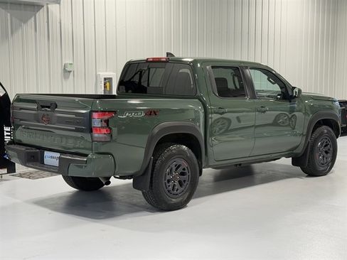 Used 2025 Nissan Frontier PRO-4X image 3