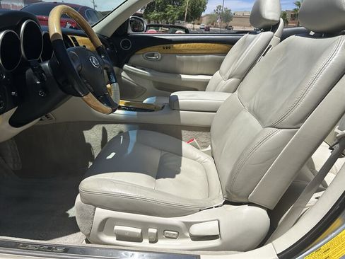 Used 2002 Lexus SC 430 Convertible RWD image 17