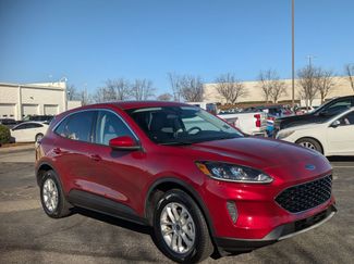Used 2020 Ford Escape SE video 2