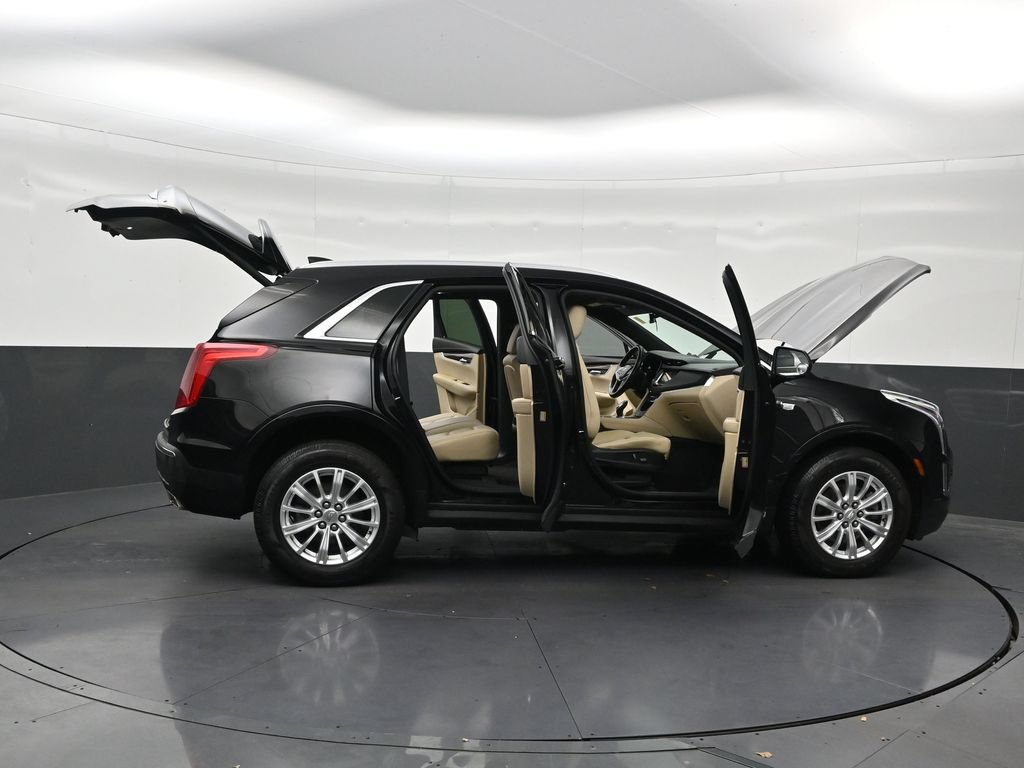 Used 2017 Cadillac XT5 FWD image 38