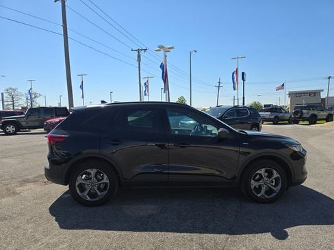 Certified 2025 Ford Escape ST-Line AWD/4WD image 4