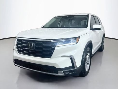 Used 2025 Honda Pilot EX-L image 5