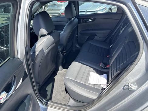 Used 2024 Kia Forte GT-Line w/ GT-Line Premium Package image 17