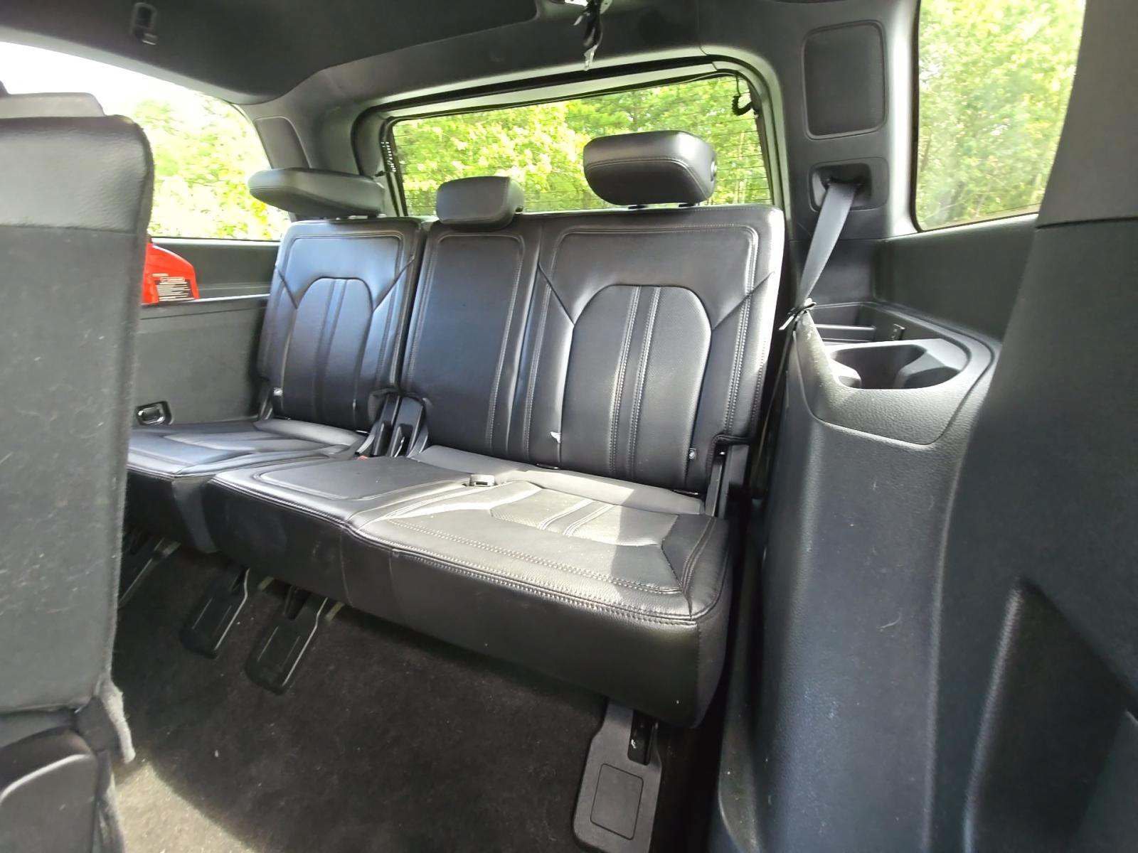 Used 2020 Ford Expedition Limited w/ Equipment Group 301A AWD/4WD image 9