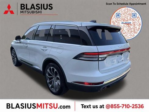Used 2025 Lincoln Aviator Reserve AWD/4WD image 8
