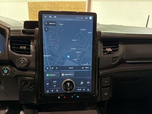 Used 2023 Ford F150 Lightning Platinum image 22