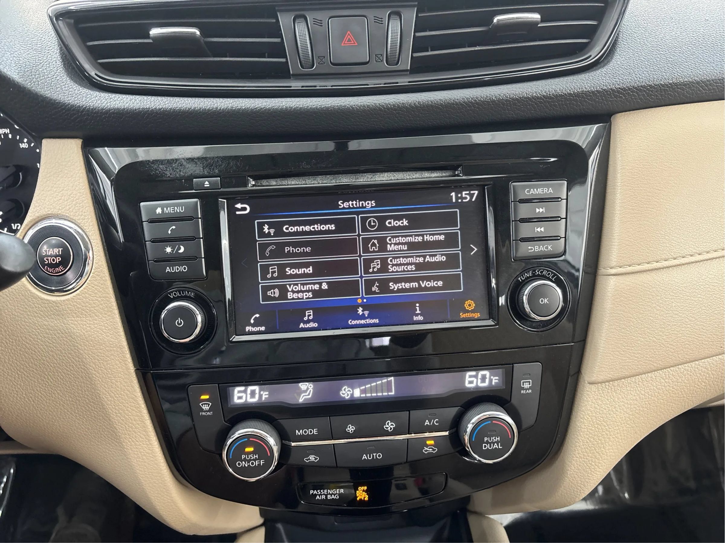 Used 2018 Nissan Rogue SV AWD/4WD image 40