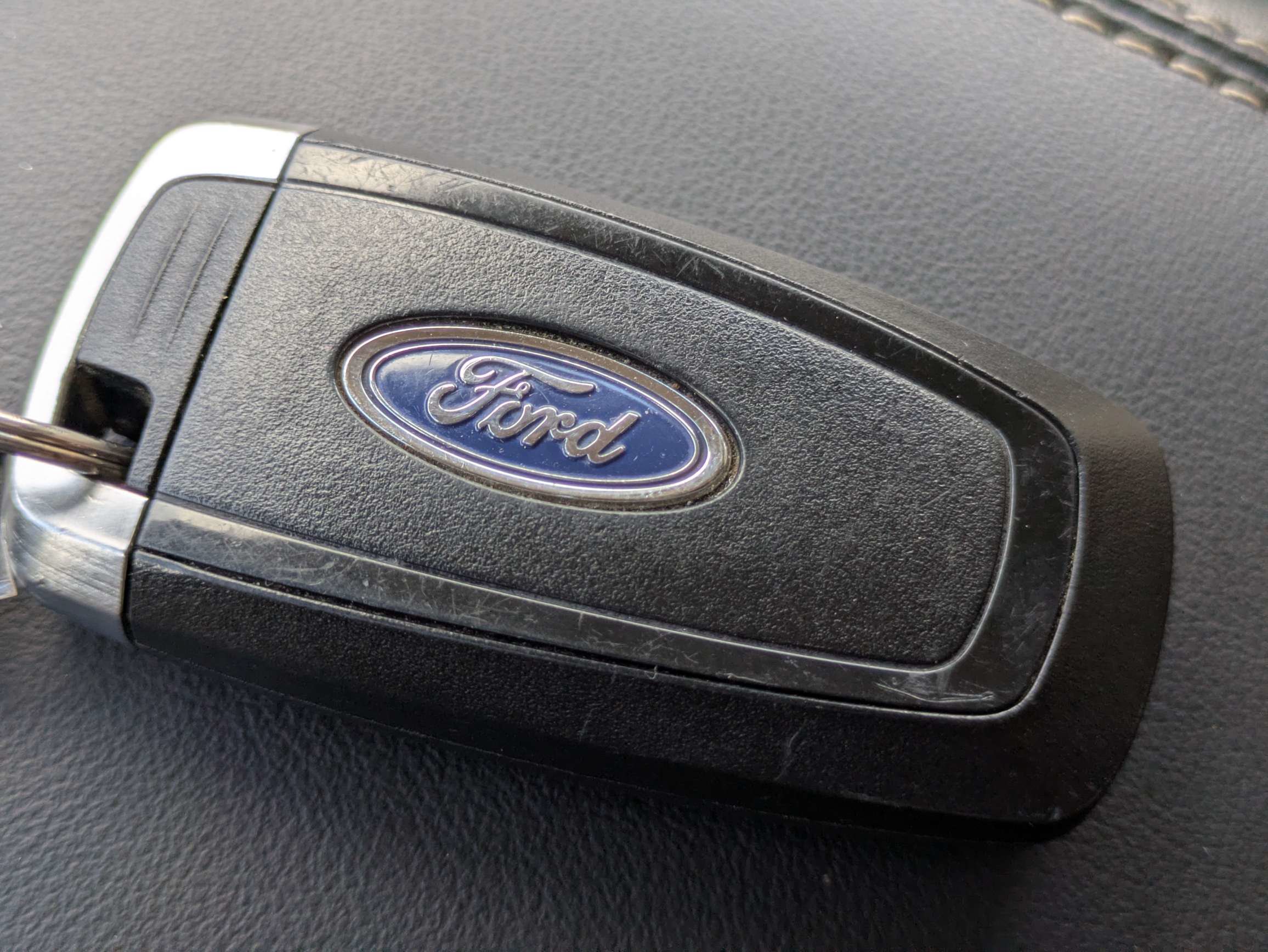 Used 2021 Ford Explorer XLT w/ Equipment Group 202A RWD image 25