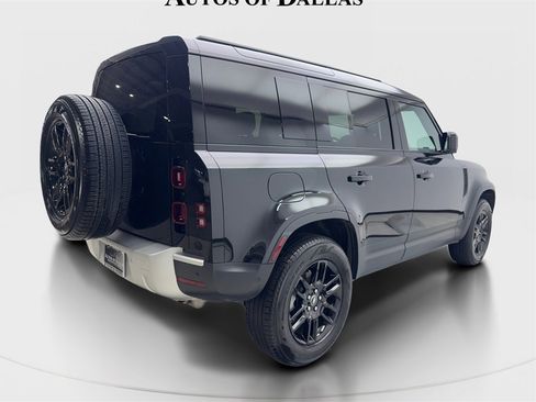 Used 2025 Land Rover Defender 110 S image 6