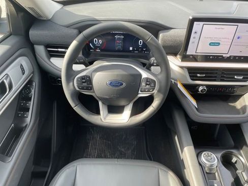New 2026 Ford Explorer Active w/ Active Comfort Package image 13
