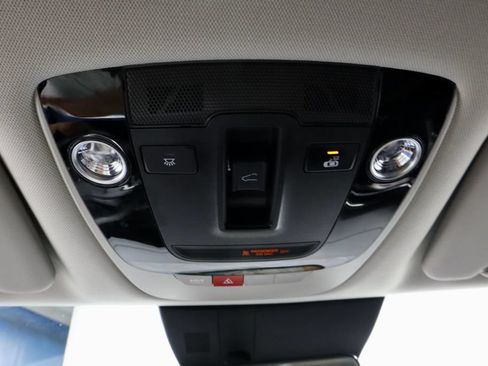 Used 2025 Kia Sportage EX w/ Premium Package FWD image 32