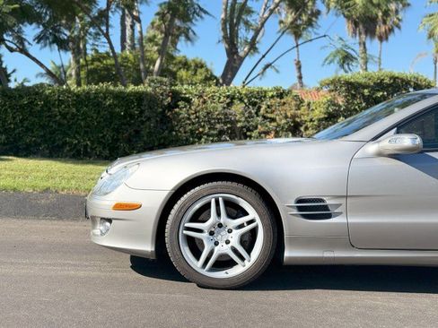 Used 2007 Mercedes-Benz SL 550 image 3
