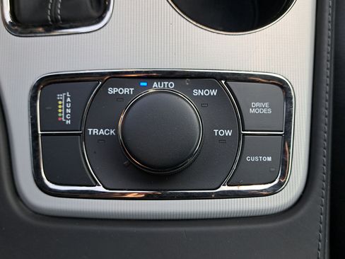 Used 2018 Jeep Grand Cherokee Trackhawk AWD/4WD image 19