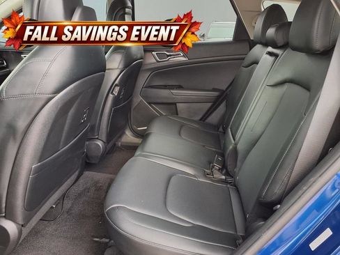Used 2024 Kia Sportage EX FWD image 11