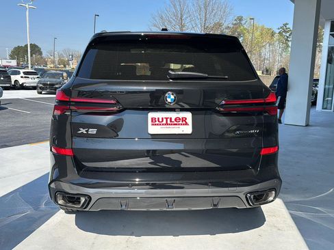 New 2026 BMW X5 xDrive40i w/ M Sport Package AWD/4WD image 5