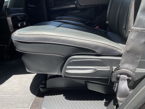 Used 2019 Ford Expedition Platinum RWD image 19