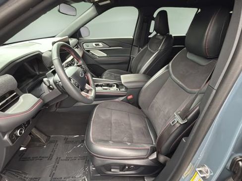 Used 2025 Ford Explorer ST w/ Sun And Sound Package AWD/4WD image 18